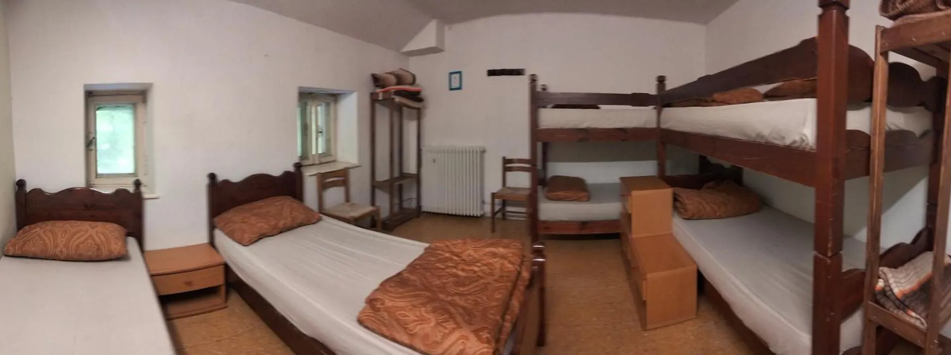 Rifugio La Capanna Hostel Claviere Italy