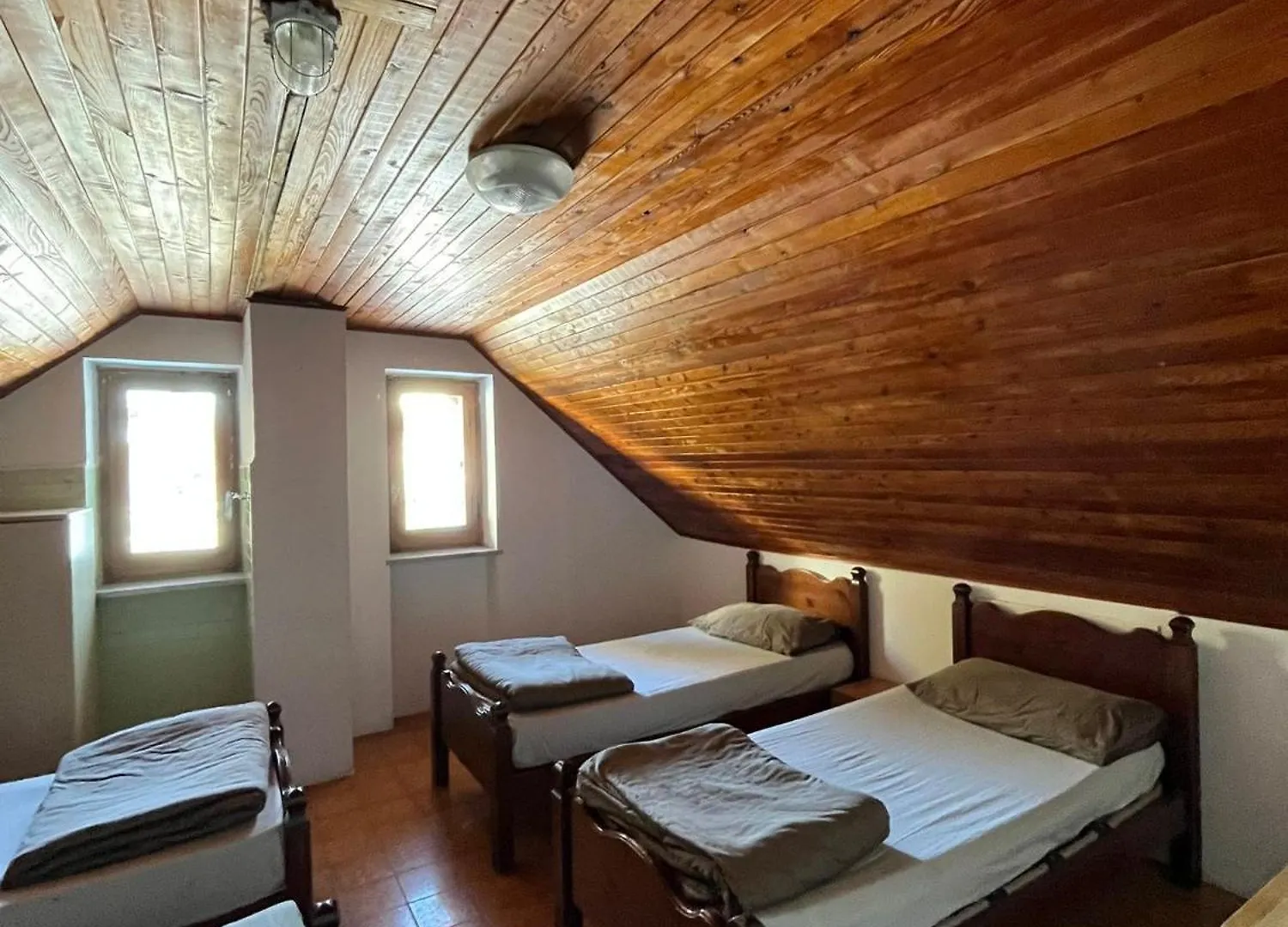 Rifugio La Capanna Hostel Claviere Italy