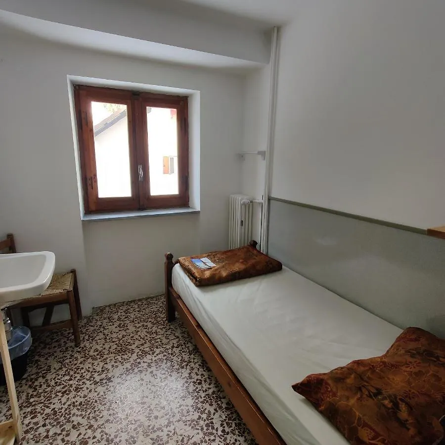 Ostello Rifugio La Capanna Claviere Italia
