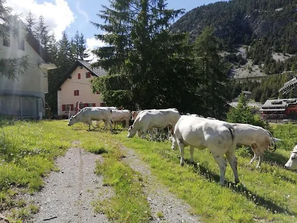 Ostello Rifugio La Capanna Claviere Italia